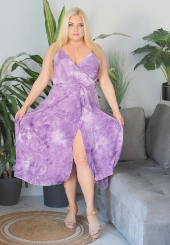 Sukienka Muriela o długości midi rozkloszowana zwiewna kopertowy dekolt wiskoza fioletowe mazgaje