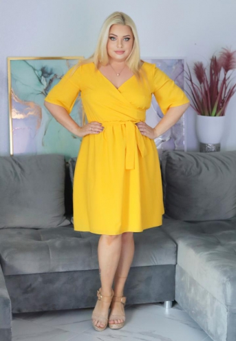 Sukienka Apolina rozkloszowana zwiewna kopertowy dekolt szyfon żółta